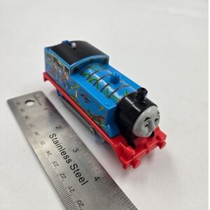 Thomas & Friends TrackMaster Jungle Monkey Thomas Motorized Train Engine Blue